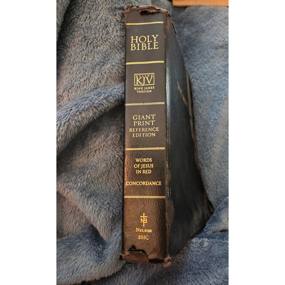 Thomas Nelson KJV Holy Bible Giant Print Reference Edition 881C Words Red Black